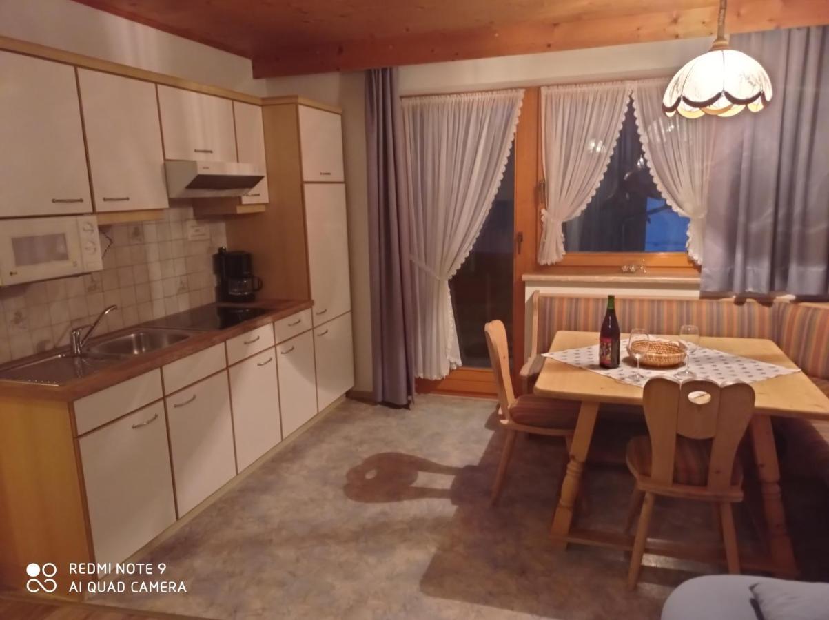 Haus Sonnenschein Apartment Holzgau Bagian luar foto