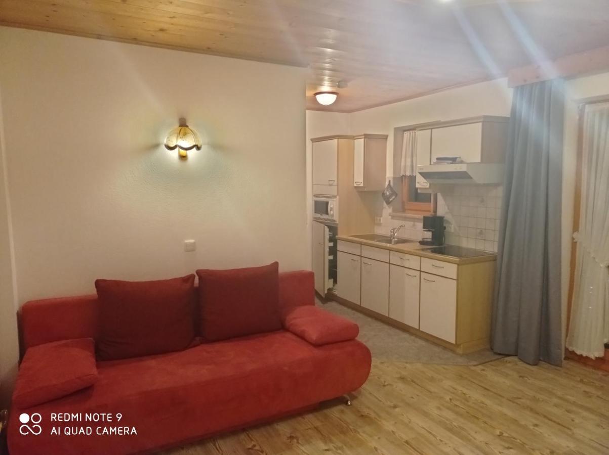 Haus Sonnenschein Apartment Holzgau Bagian luar foto