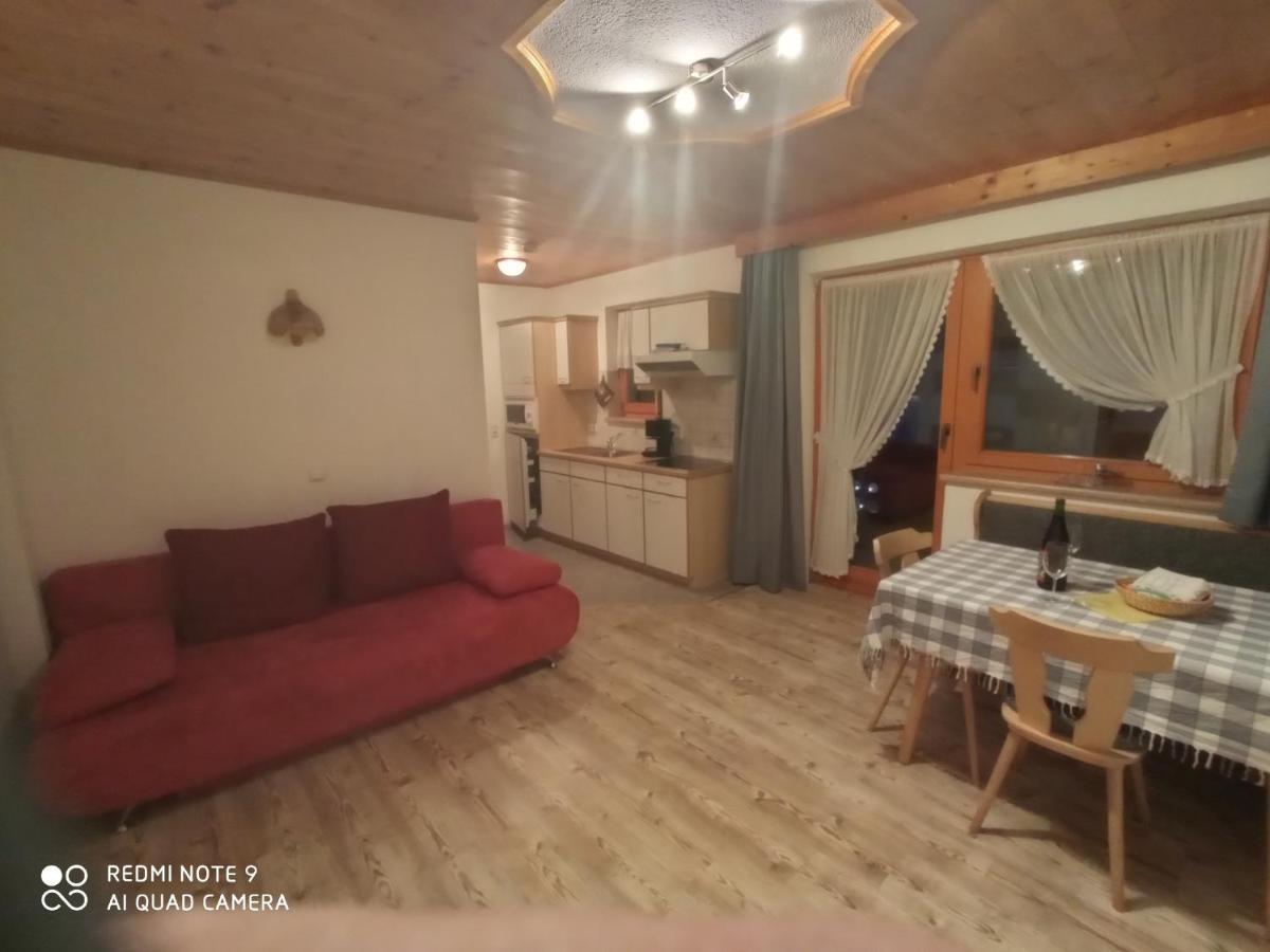 Haus Sonnenschein Apartment Holzgau Bagian luar foto